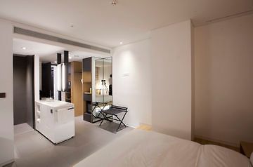 Lotte Hotel L7 Myeongdong Seoul Exterior photo